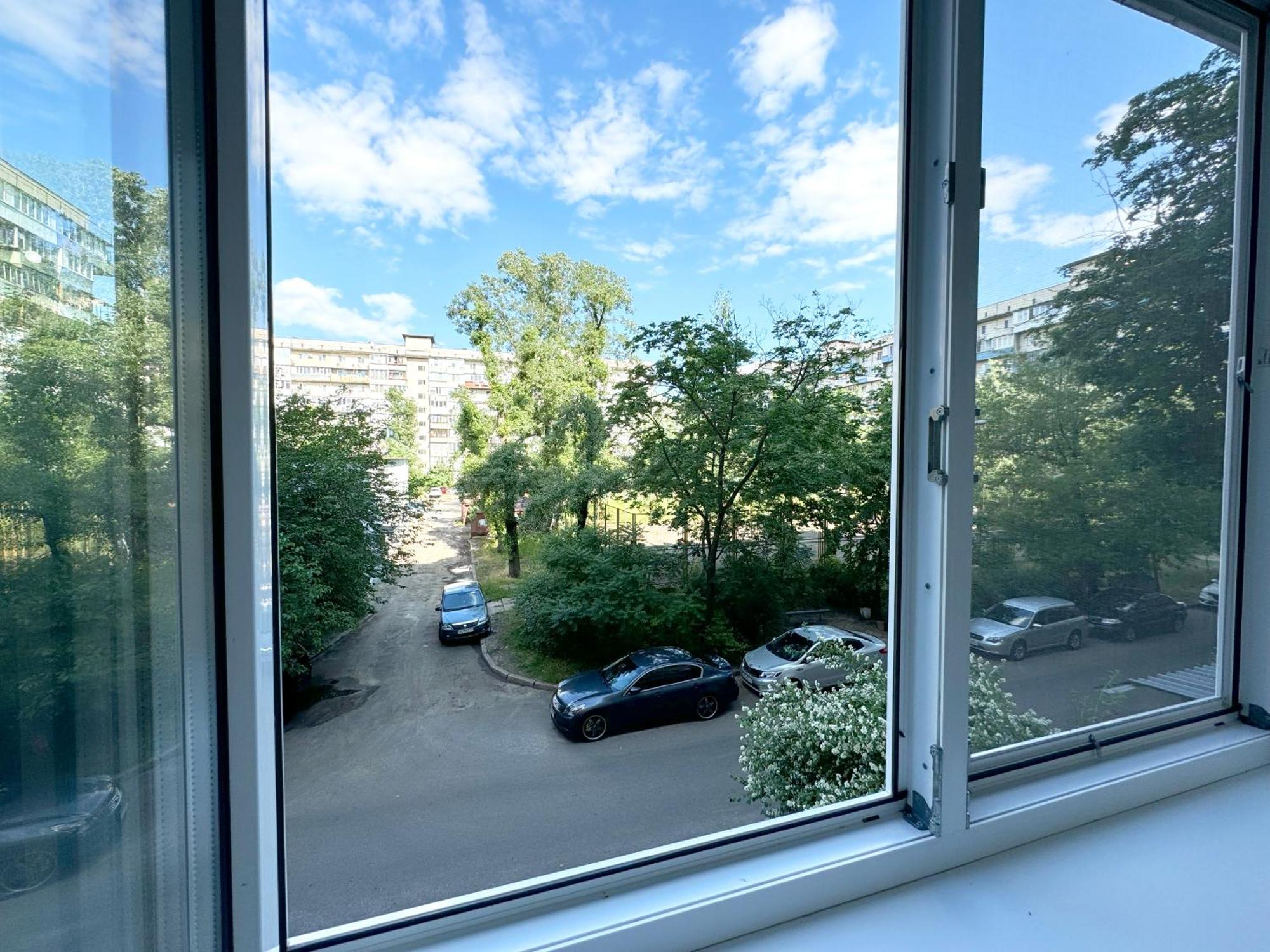 Artal Apartment On Obolonskyi Avenue 16 Kyiv Exterior photo